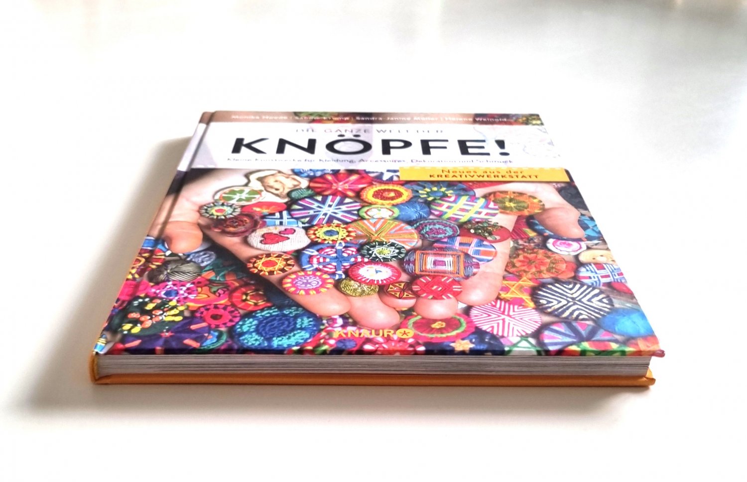 Die ganze Welt der Knöpfe!(*´꒳`*) Die ganze Welt der Knöpfe!: Kleine Kunstwerke für Kleidung